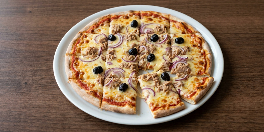 Tuna Pizza